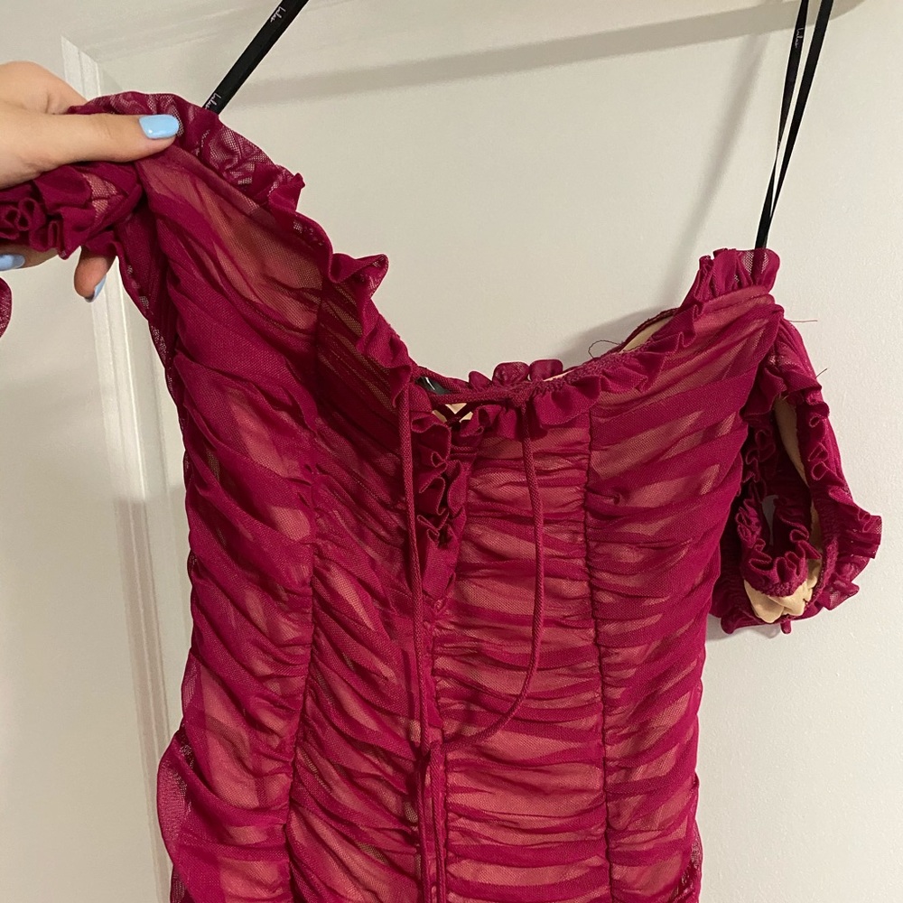 Mesh Ruched Off-the-Shoulder Bodycon Dress - Picture 4 of 4